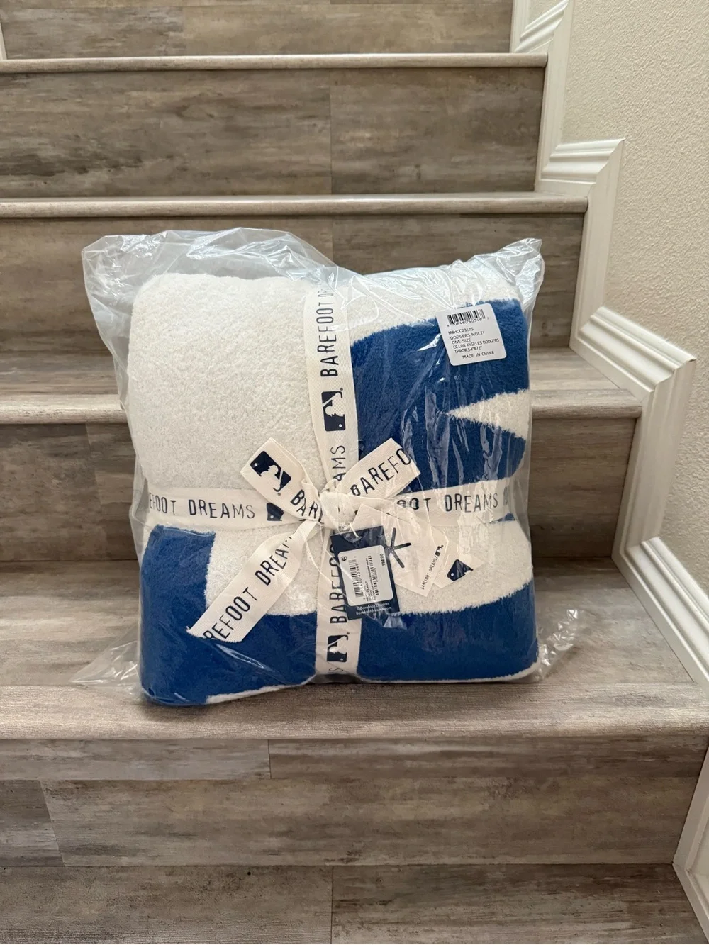 Barefoot Dreams CozyChic LA Dodgers Throw Blanket